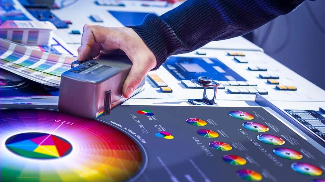 Offsetdruck (c) Canva, marin_bulat, Getty Images Farbauswahl für Offsetdruck