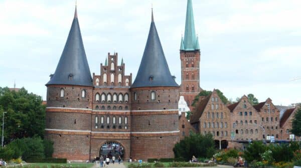 Holstentor Lübeck (c) Canva, hbbolten, Getty Images Holstentor in Lübeck