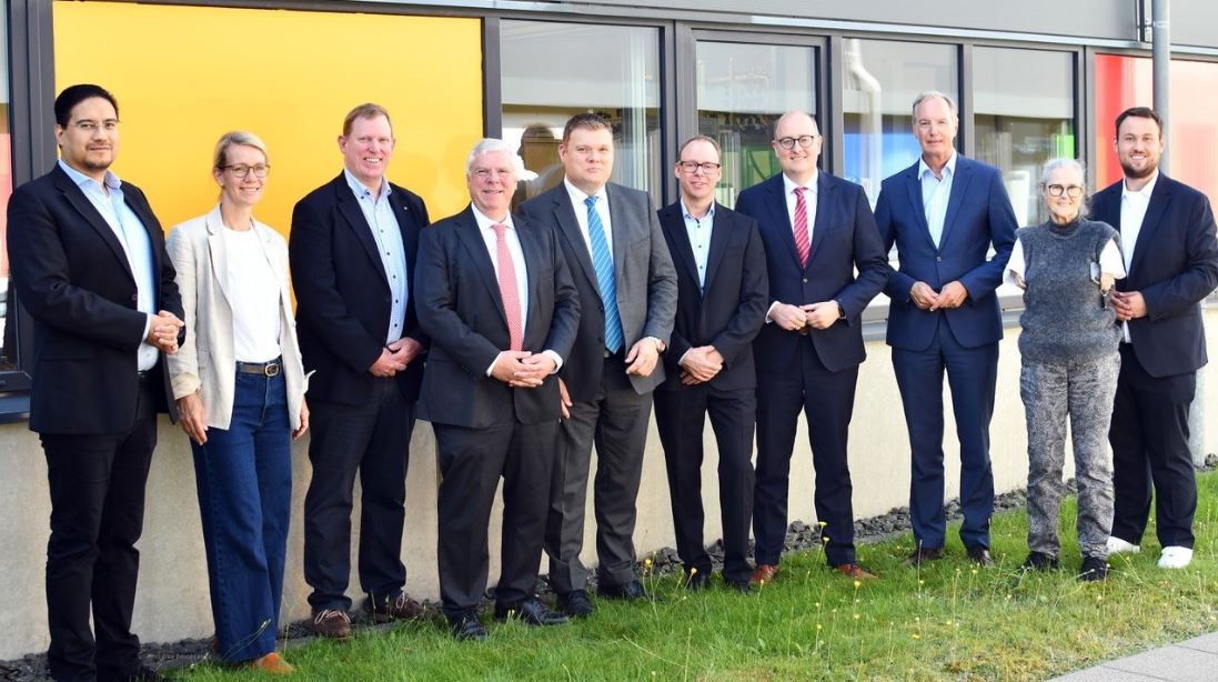 Gruppenbild mit MdB