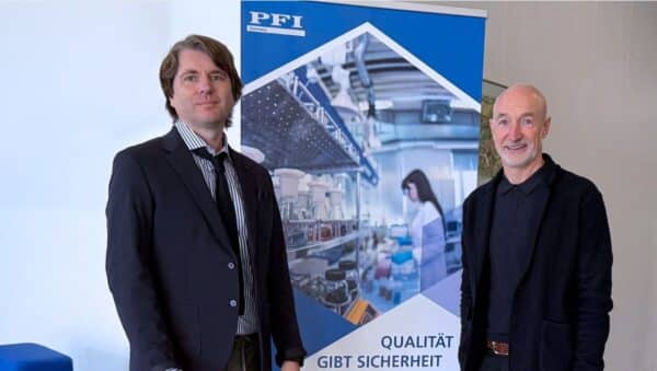 links Prof. Schell, rechts Michael Tackenberg