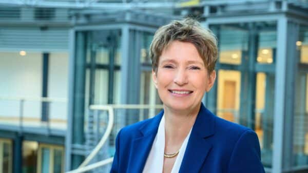 Portraitfoto von Stifterverbandspräsidentin Melanie Mass-Brunner, © David Ausserhofer